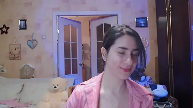 Snapshot of INELIKA chatting on September 19, 9:26 pm INELIKA online show from September 19, 9:26 pm