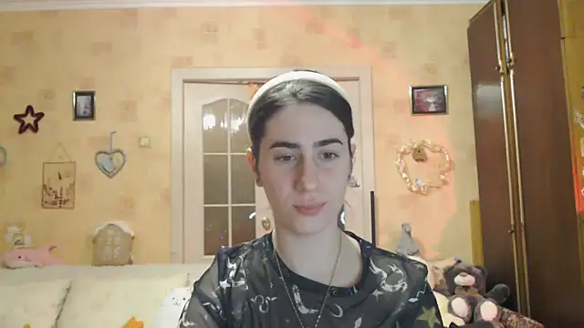 Snapshot of INELIKA chatting on October 18, 9:26 pm INELIKA online show from October 18, 9:26 pm