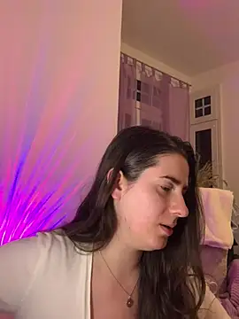 Snapshot of INELIKA chatting on July 3, 11:33 pm INELIKA online show from July 3, 11:33 pm