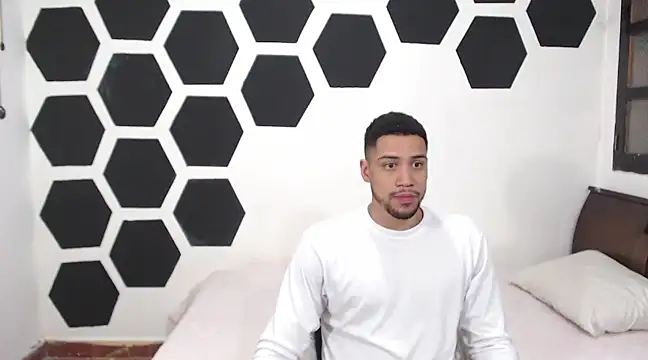 Snapshot of Jhors__Collens chatting on December 10, 5:07 am Jhors Collens online show from December 10, 5:07 am