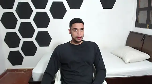 Snapshot of Jhors__Collens chatting on January 22, 5:37 am Jhors Collens online show from January 22, 5:37 am