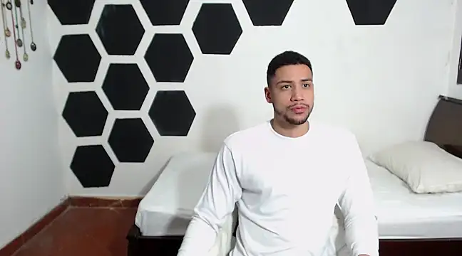 Snapshot of Jhors__Collens chatting on February 4, 4:48 am Jhors Collens online show from February 4, 4:48 am