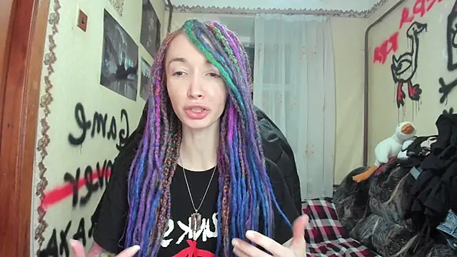 Snapshot of Roxy_Silver chatting on December 20, 8:01 pm Roxy Silver online show from December 20, 8:01 pm