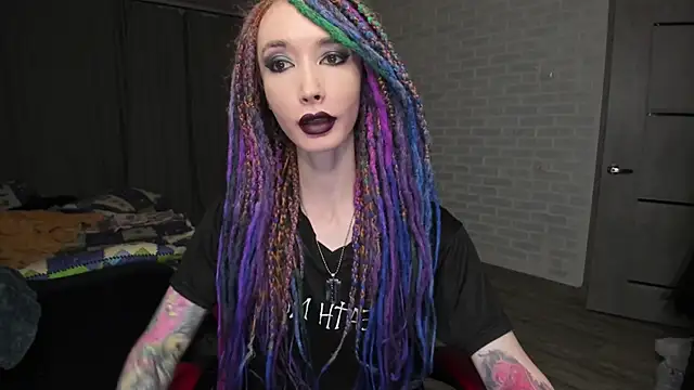 Snapshot of Roxy_Silver chatting on January 9, 1:56 pm Roxy Silver online show from January 9, 1:56 pm