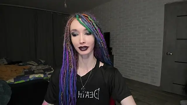 Snapshot of Roxy_Silver chatting on January 9, 5:00 pm Roxy Silver online show from January 9, 5:00 pm