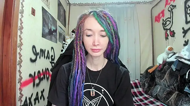 Snapshot of Roxy_Silver chatting on January 19, 7:04 pm Roxy Silver online show from January 19, 7:04 pm