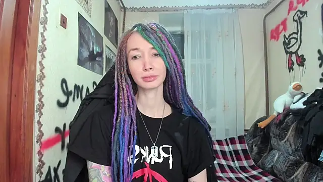 Snapshot of Roxy_Silver chatting on January 21, 10:19 pm Roxy Silver online show from January 21, 10:19 pm