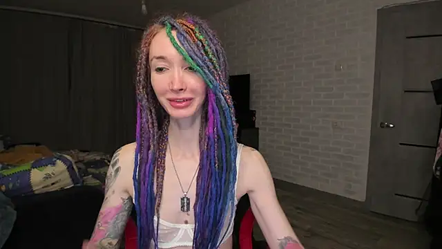 Snapshot of Roxy_Silver chatting on January 28, 1:08 am Roxy Silver online show from January 28, 1:08 am