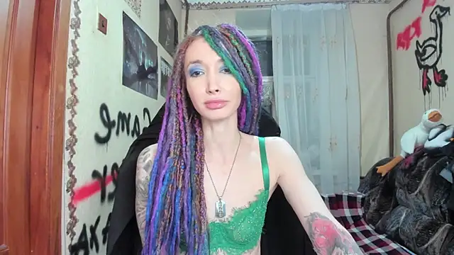 Snapshot of Roxy_Silver chatting on February 2, 9:56 pm Roxy Silver online show from February 2, 9:56 pm