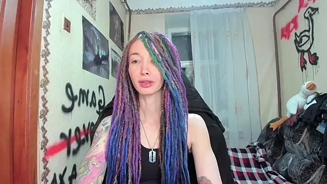 Snapshot of Roxy_Silver chatting on February 7, 10:09 pm Roxy Silver online show from February 7, 10:09 pm