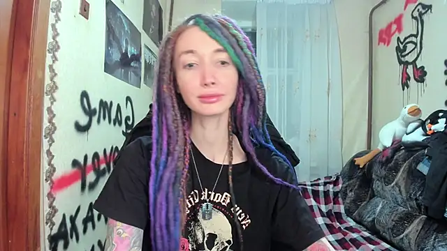 Snapshot of Roxy_Silver chatting on February 9, 9:06 pm Roxy Silver online show from February 9, 9:06 pm