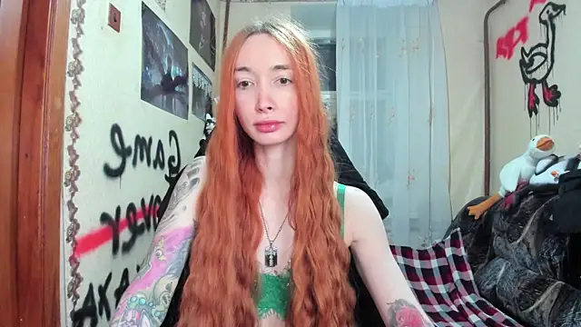 Snapshot of Roxy_Silver chatting on February 14, 7:12 pm Roxy Silver online show from February 14, 7:12 pm