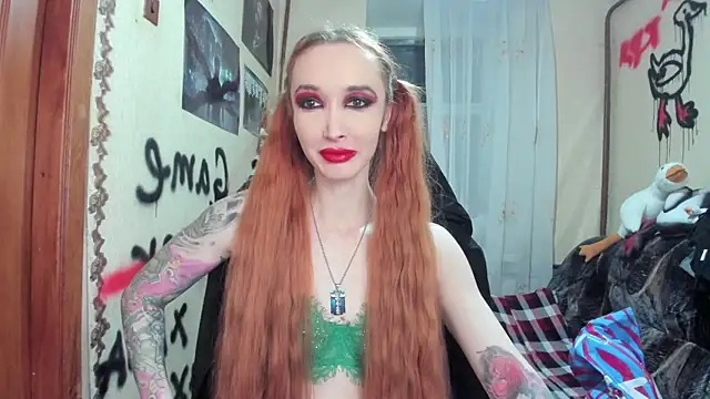 Snapshot of Roxy_Silver chatting on February 20, 9:53 pm Roxy Silver online show from February 20, 9:53 pm