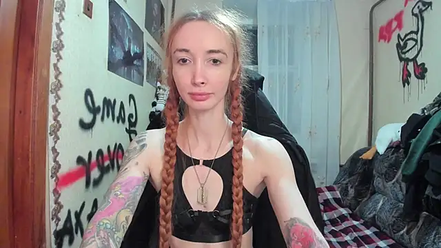 Snapshot of Roxy_Silver chatting on February 26, 9:58 pm Roxy Silver online show from February 26, 9:58 pm