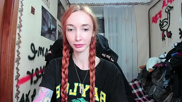 Snapshot of Roxy_Silver chatting on October 13, 4:51 pm Roxy Silver online show from October 13, 4:51 pm