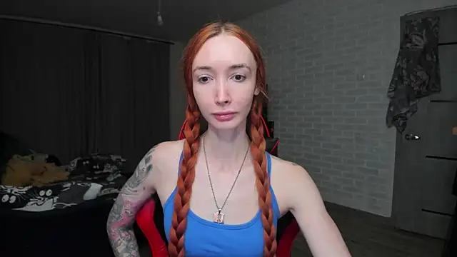 Snapshot of Roxy_Silver chatting on October 20, 8:53 pm Roxy Silver online show from October 20, 8:53 pm