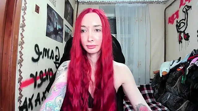 Roxy Silver online show from April 4, 8:50 pm