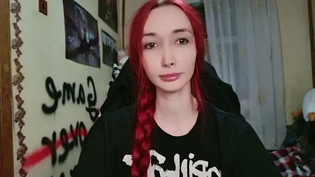 Snapshot of Roxy_Silver chatting on July 11, 8:33 pm Roxy Silver online show from July 11, 8:33 pm