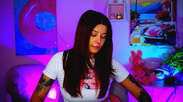 NicoleMun online show from February 10, 4:00 pm