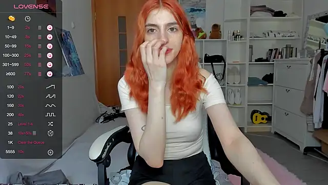 Snapshot of broosnica1 chatting on July 14, 7:02 am broosnica1 online show from July 14, 7:02 am