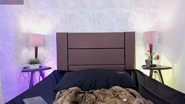 xenia golden online show from October 18, 1:01 pm