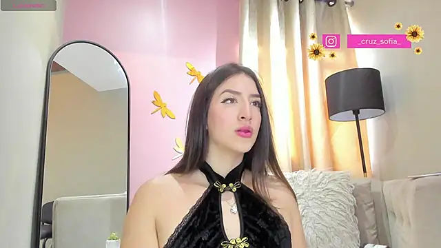  AlejaCruz  online show from February 6, 5:30 pm