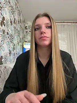 adel secret online show from February 13, 9:33 pm