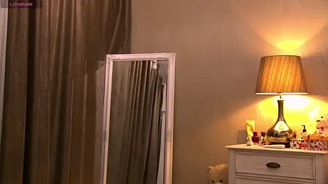 Snapshot of GinaMence chatting on March 19, 4:47 am GinaMence online show from March 19, 4:47 am