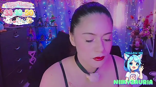 Snapshot of _niiky chatting on June 4, 4:13 pm niiky online show from June 4, 4:13 pm