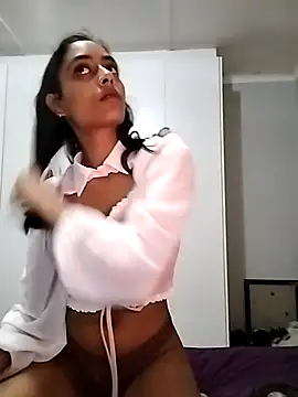 Snapshot of cleopatra-phaedra chatting on March 6, 8:27 pm cleopatra-phaedra online show from March 6, 8:27 pm