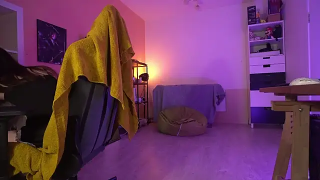 MagicFemboy online show from December 15, 3:11 am