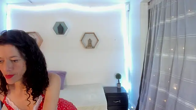 Snapshot of Paloma_victory chatting on December 3, 8:28 pm Paloma victory online show from December 3, 8:28 pm