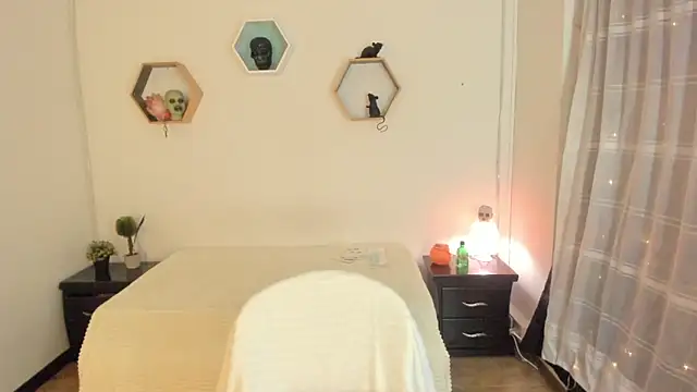 Snapshot of Paloma_victory chatting on October 31, 9:49 pm Paloma victory online show from October 31, 9:49 pm