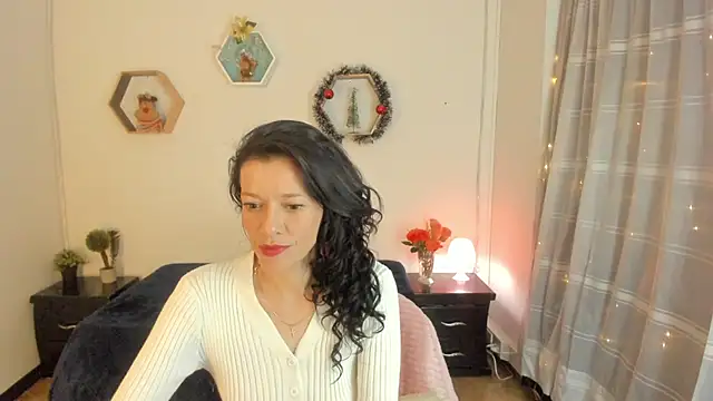 Snapshot of Paloma_victory chatting on December 3, 9:35 pm Paloma victory online show from December 3, 9:35 pm