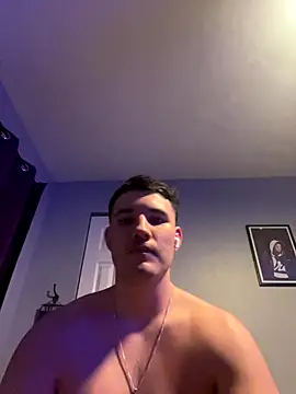 Snapshot of Shaded24 chatting on December 4, 4:11 am Shaded24 online show from December 4, 4:11 am