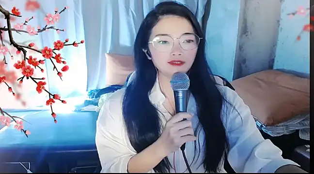 Snapshot of Floor_oo chatting on December 2, 11:23 am Floor oo online show from December 2, 11:23 am