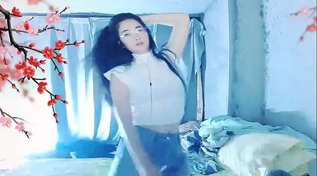 Snapshot of Floor_oo chatting on December 17, 6:42 pm Floor oo online show from December 17, 6:42 pm