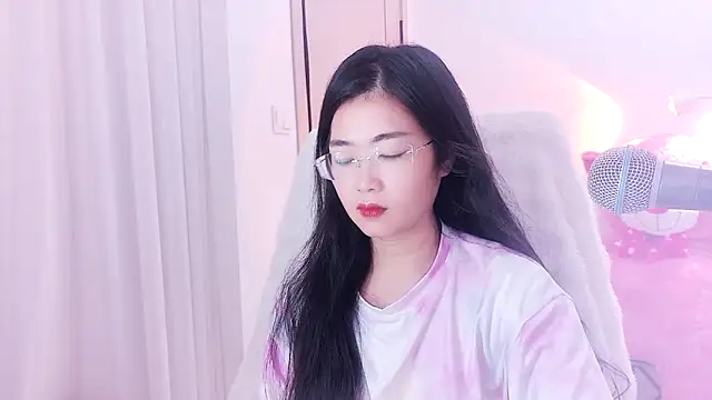 Snapshot of Floor_oo chatting on September 14, 7:40 am Floor oo online show from September 14, 7:40 am