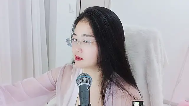 Snapshot of Floor_oo chatting on October 9, 1:53 pm Floor oo online show from October 9, 1:53 pm