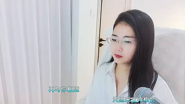 Snapshot of Floor_oo chatting on October 17, 6:05 am Floor oo online show from October 17, 6:05 am