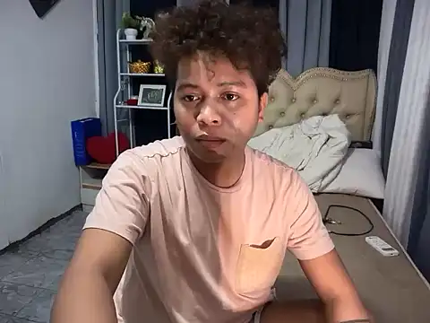 asian sweetboy online show from March 3, 7:14 am