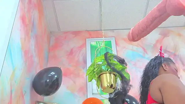 Snapshot of Idiris_big chatting on October 20, 1:55 pm Idiris big online show from October 20, 1:55 pm