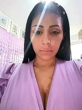 Snapshot of tiffani__love chatting on February 22, 9:57 pm tiffani love online show from February 22, 9:57 pm