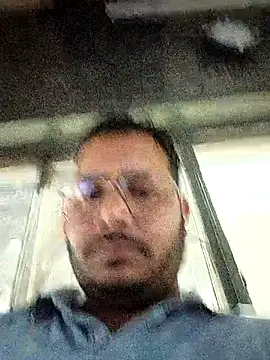 DeepakXxxR86 online show from February 13, 7:43 pm