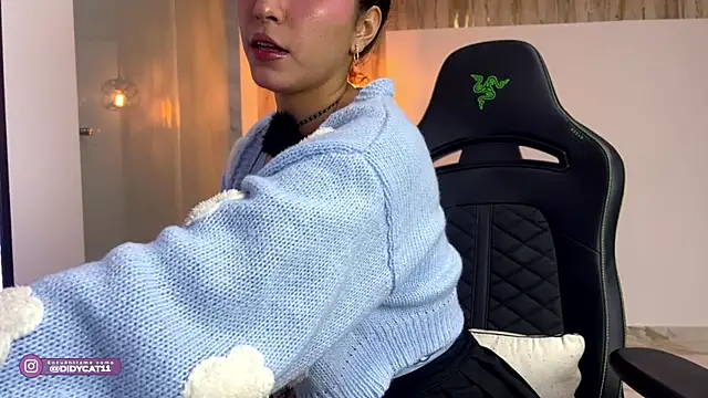 Snapshot of MarianaBranzz chatting on June 19, 12:04 am MarianaBranzz online show from June 19, 12:04 am