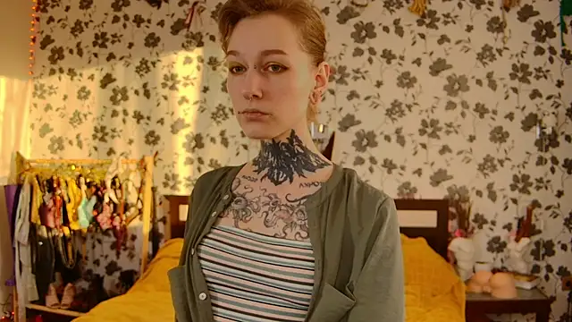 Snapshot of Littlespacemouse chatting on September 29, 2:38 am Littlespacemouse online show from September 29, 2:38 am