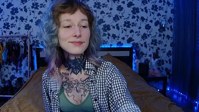 Snapshot of Littlespacemouse chatting on October 7, 2:25 pm Littlespacemouse online show from October 7, 2:25 pm