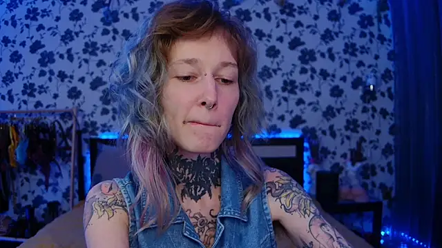 Snapshot of Littlespacemouse chatting on October 8, 1:42 pm Littlespacemouse online show from October 8, 1:42 pm