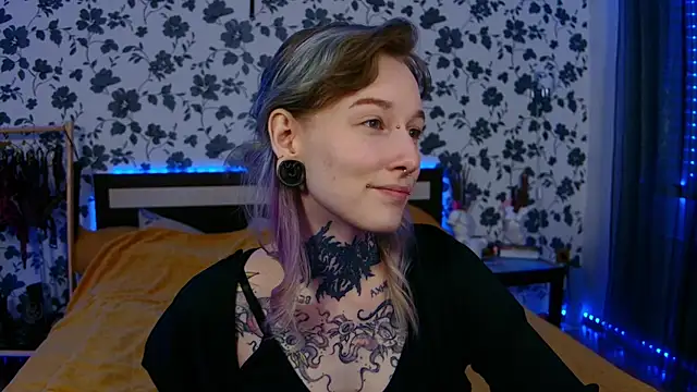 Snapshot of Littlespacemouse chatting on October 21, 6:08 pm Littlespacemouse online show from October 21, 6:08 pm