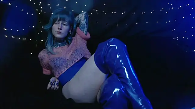 Snapshot of Littlespacemouse chatting on November 30, 9:02 am Littlespacemouse online show from November 30, 9:02 am